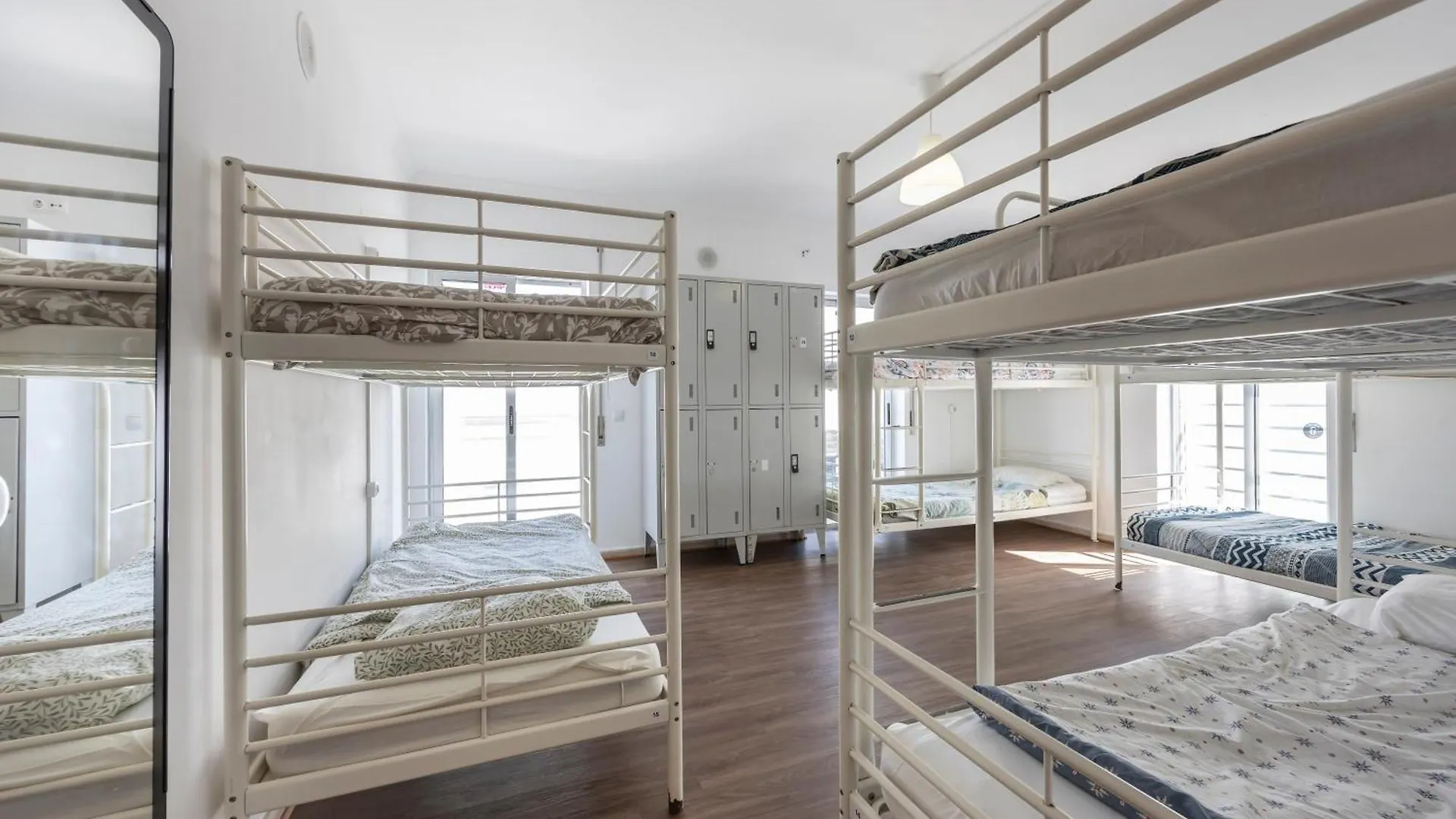 The 17 Party Hostel Λάγος